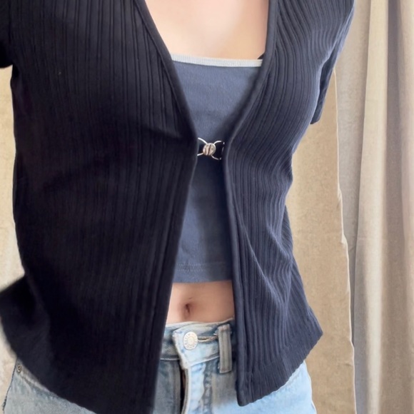 90’s Short Sleeve Cardigan - Picture 4 of 4